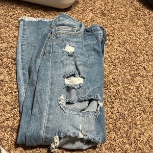 Cello jeans size 7 skinny ripped jeans never worn new with out tags
